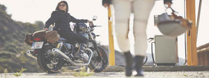 Collection de pantalons moto pour femme sur Blackpines.fr