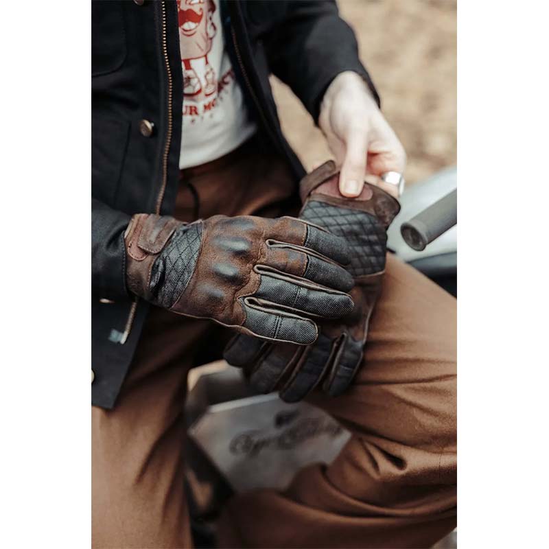 Gants moto cuir et denim homologués Age of Glory Shifter marron.