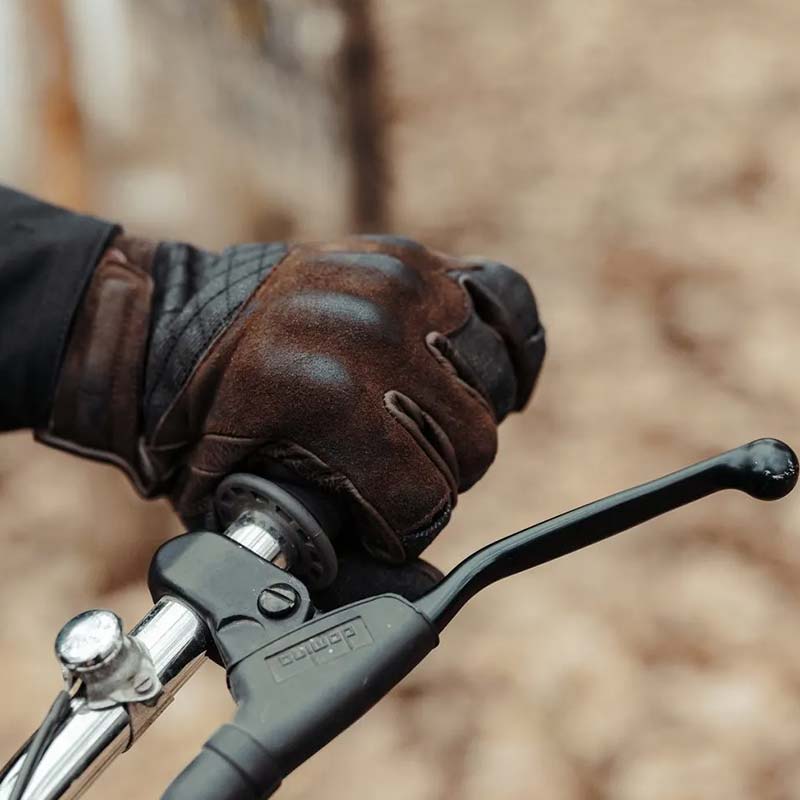Gants moto cuir et denim homologués Age of Glory Shifter marron.