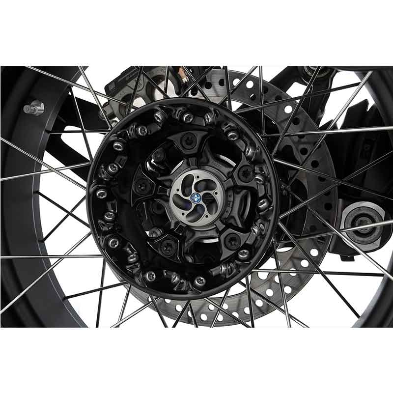cache moyeu Tornado titane Wunderlich pour moto BMW. Blackpines.fr
