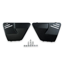 caches lateraux street scrambler noir mat. Blackpines.fr