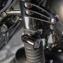 Supports de clignotants pour fourche 41mm Motone Customs Clampits. Blackpines.fr