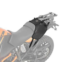Fixation pour sacoches os base Kriega KOSBA-A sur KTM Adventure.
