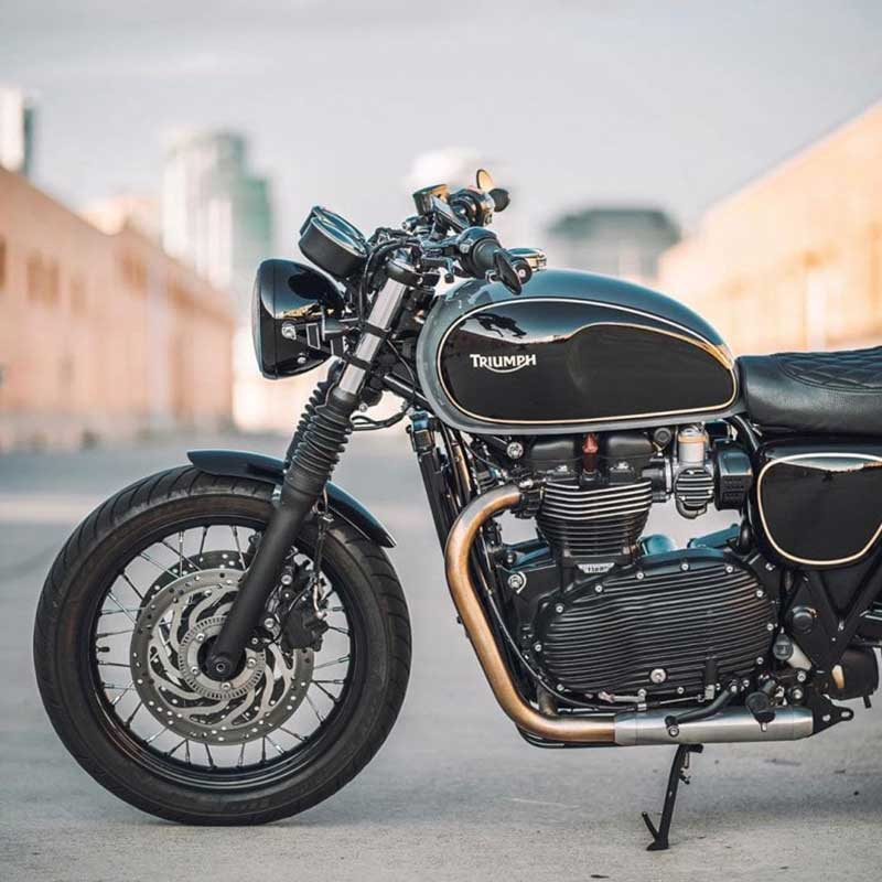 Cache moteur noir Motone Customs pour Triumph. Blackpines.fr