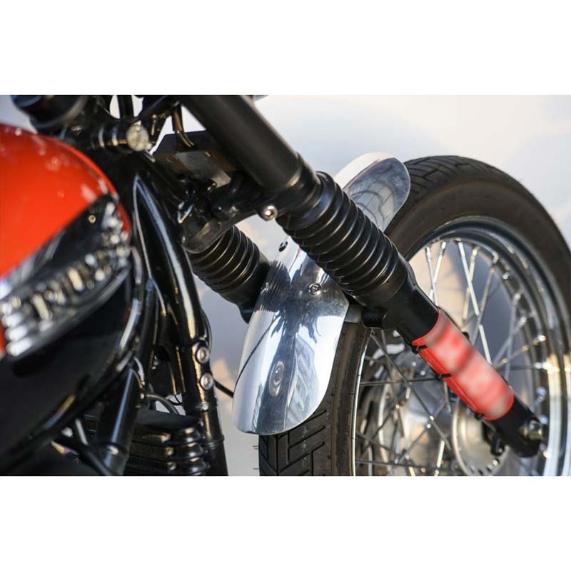 Garde-boue avant poli miroir Motone Customs Shorty pour Triumph roue a rayons. Blackpines.fr