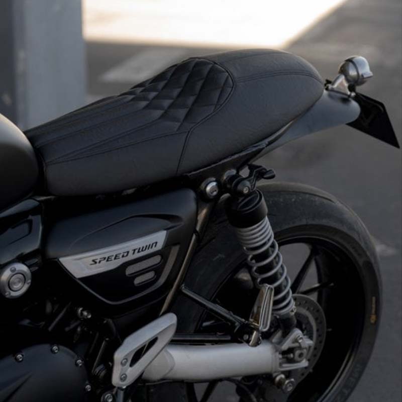 Selle Motone Customs speed cafe diamondblack pour Speed Twin 1200. Blackpines.fr