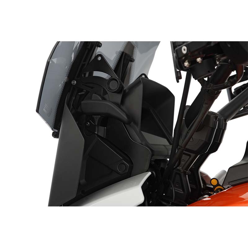 Renfort de bulle moto Wunderlich. Blackpines.fr