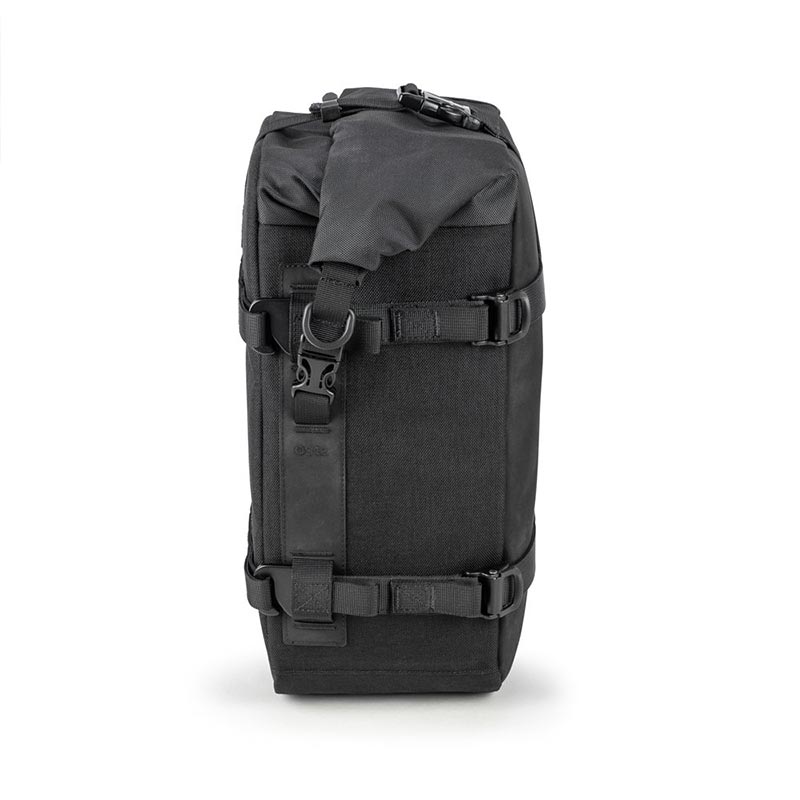 Sacoche moto souple étanche 12 litres Kriega Overland OS12, côté.
