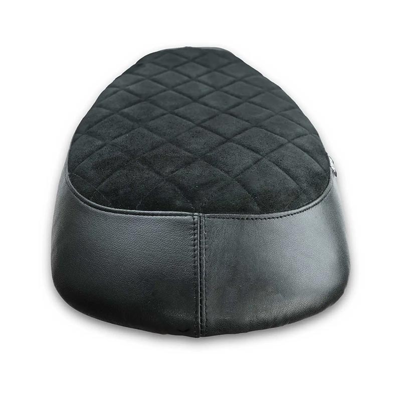 Selle plate Classique noire diamant Bonvent Motorbikes pour Interceptor et Continental GT. Blackpines.fr