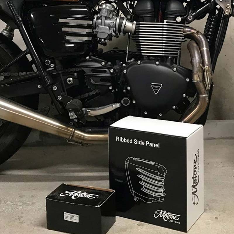 Caches lateraux Motone Customs pour Triumph T120. Blackpines.fr