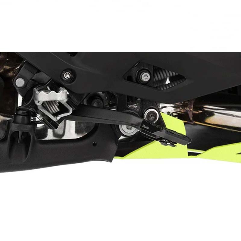Abaissement de pedale de frein BMW R1300GS et R1250GS Wunderlich. Blackpines.fr