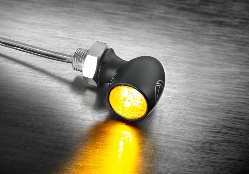 Clignotant LED Atto noir Kellermann. Blackpines.fr