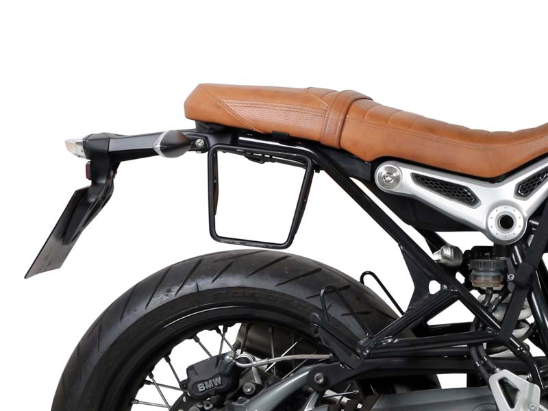 Fixation laterale pour sacoches SHAD sur BMW R nineT. Blackpines.fr