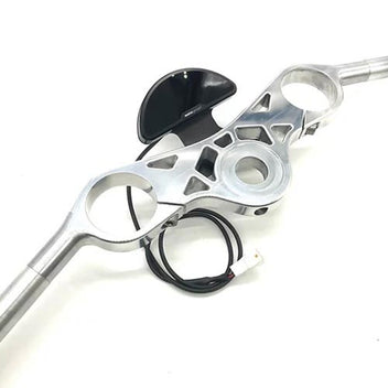 Kit alu tes de fourche V2 Le Motographe pour BMW R nineT Roadster. Blackpines.fr