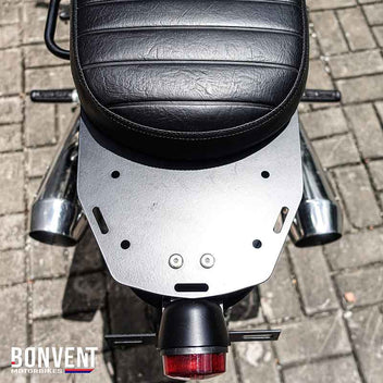 Plaque porte-bagages pour Royal Enfield. Blackpines.fr